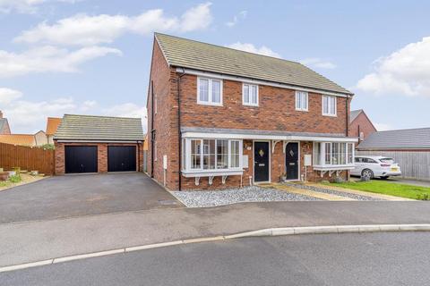 Kensington Close, Donington, Spalding 3 bed semi