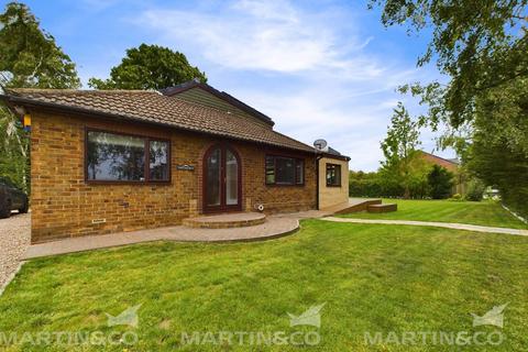 Highfield Road, Askern 4 bed detached bungalow for sale