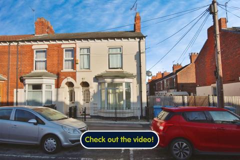 Estcourt Street, Hull, HU9 2RR 3 bed end of terrace house for sale