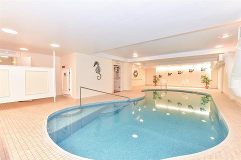 Batts Hill, Reigate, Surrey 3 bed apartment for sale