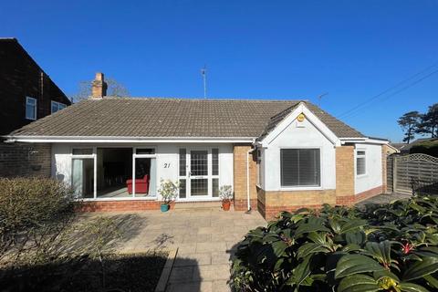 Queensbury Way, Swanland HU14 3 bed detached bungalow for sale