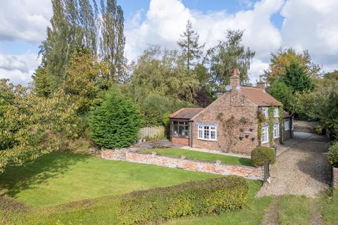 Low Street, Thornton Le Clay, York 2 bed detached house for sale