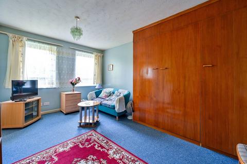 Westcott Road, Kennington, London, SE17 Studio for sale