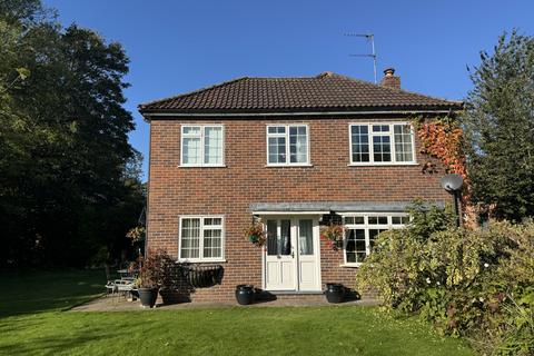 Vicarage Lane, Skirlaugh HU11 5HE 4 bed detached house for sale