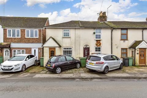 Heath Road, Linton, Maidstone, Kent 2 bed end of terrace house for sale