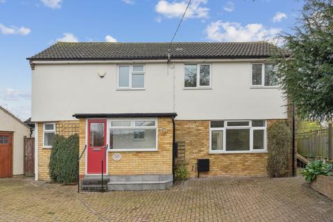 Dundale Road, Tring 3 bed detached house for sale