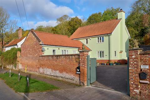 Grove Road, Diss IP21 4 bed detached house for sale