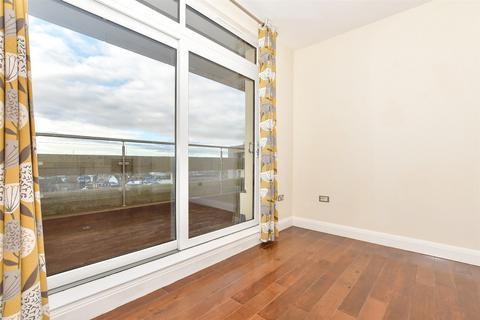 Park Street, Ashford, Kent 2 bed apartment for sale