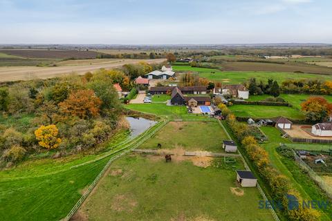 Water Lane, Renhold MK41 7 bed farm house for sale