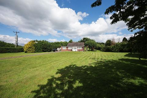 Hartle Lane, Nr Stourbridge DY9 3 bed detached bungalow for sale
