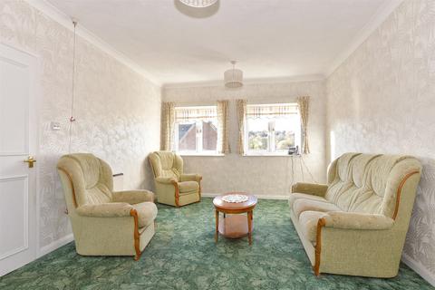 High Street, Chatham, Kent 2 bed flat for sale