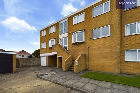 Park View Court, Blackpool, FY4 2 bed apartment for sale