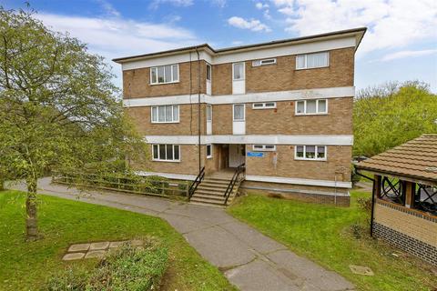 Polsteads, Basildon, Essex 1 bed flat for sale