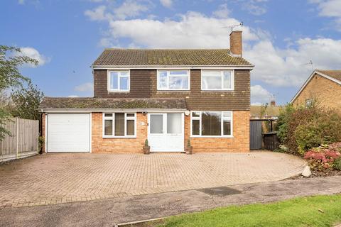 Goodwins Mead, Cheddington 4 bed detached house for sale