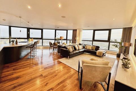Penthouse Apartment, Bridgewater Place 2 bed penthouse for sale