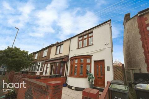 Kingsway, Luton 2 bed end of terrace house for sale