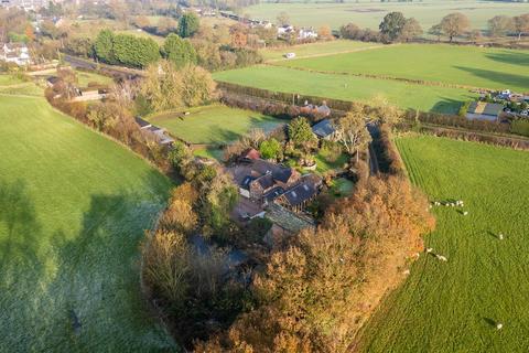 Howle Lane, Market Drayton TF9 4 bed detached house for sale