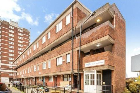 Ronald Street, London E1 3 bed flat for sale
