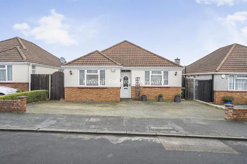 High Mead, West Wickham, Kent, BR4 3 bed bungalow for sale
