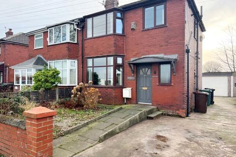 Ringley Road West, Manchester M26 3 bed semi