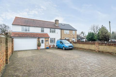 Harlington Road, Uxbridge, UB8 5 bed semi