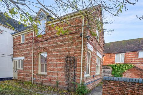 Mill Street, Shipston on Stour... 2 bed semi