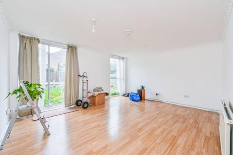 Dunston Road, Battersea, London, SW11 4 bed terraced house for sale