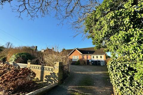 64a Kenwick Road Louth LN11 8EN 3 bed detached bungalow for sale