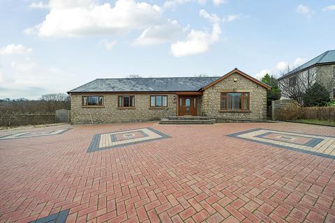 Carway, Kidwelly 3 bed detached bungalow for sale