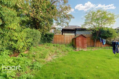 Aldborough Road South, Ilford 2 bed flat for sale