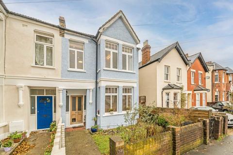 Ellerton Road, Surbiton KT6 1 bed flat for sale