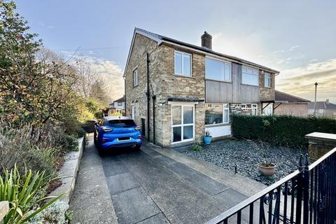 Grosvenor Way, Lepton, Huddersfield... 3 bed semi