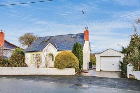 Cilgerran, Cardigan 3 bed detached bungalow for sale