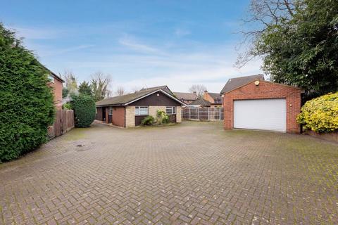 Appletree Lane, Langley SL3 4 bed detached bungalow for sale