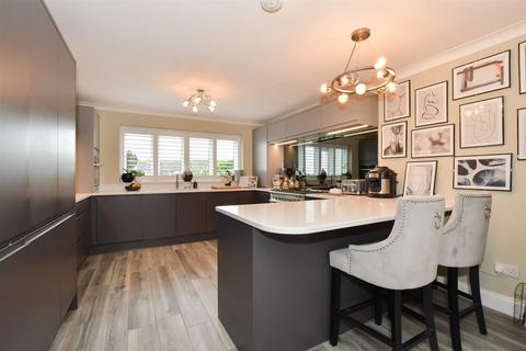 North Road, Hythe, Kent 3 bed detached house for sale