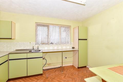 The Saltings, Littlehampton, West Sussex 1 bed flat for sale