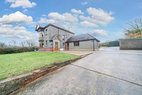 Pinged, Burry Port 3 bed detached house for sale