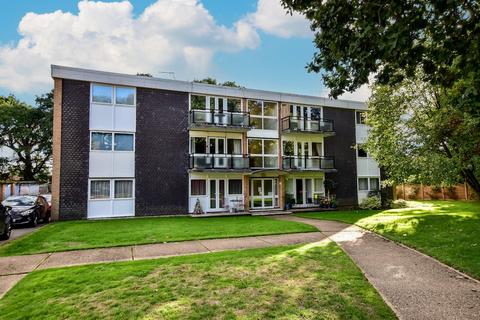 West End Lane, Stoke Poges SL2 2 bed apartment for sale