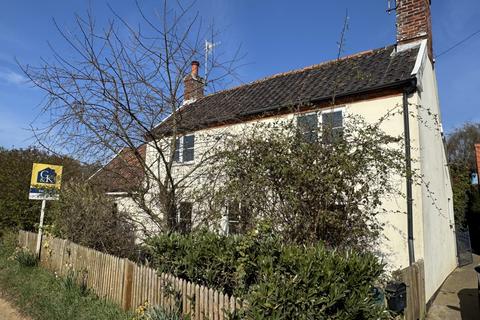 Alderton Road, Hollesley, IP12 2 bed detached house for sale