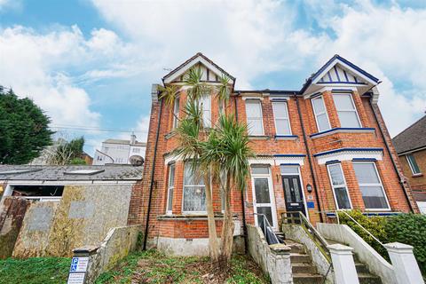 Beaconsfield Road, Hastings 3 bed terraced house for sale