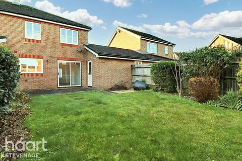 Serpentine Close, Stevenage 3 bed semi