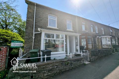 Mountain Ash Road, Abercynon 4 bed end of terrace house for sale