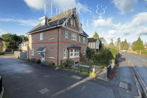 Maidenhead SL6 4 bed semi