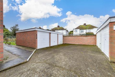 St. Mildred's Avenue, Broadstairs, Kent 2 bed maisonette for sale