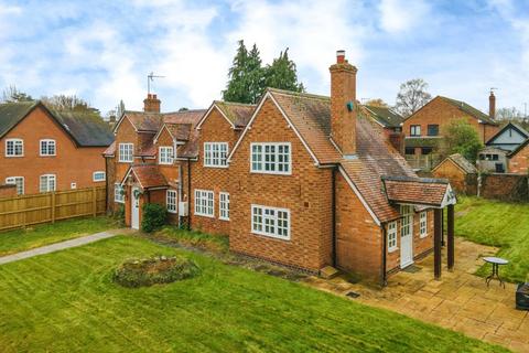 Back Lane, Birdingbury CV23 4 bed detached house for sale