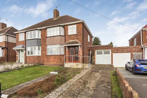 Arnold Crescent, Isleworth, TW7 3 bed semi