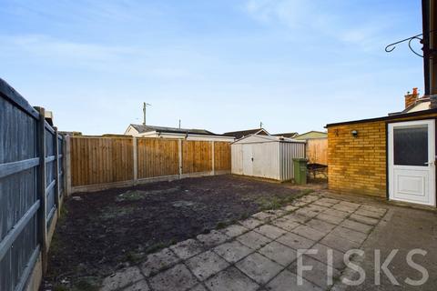 Gafzelle Drive, Canvey Island, SS8 1 bed bungalow for sale