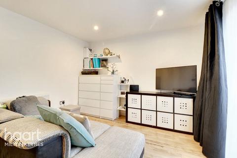Amelias Lane, Milton Keynes 1 bed apartment for sale