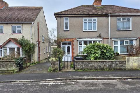 Greenwood Road, Weston