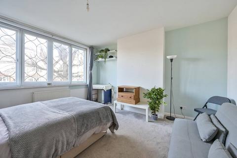 Rodway Road, Putney Heath, London, SW15 Studio for sale
